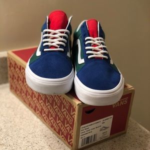 Men’s size 11 Vans Old Skool Yacht Club.